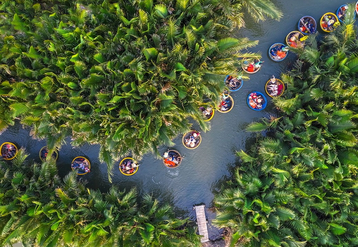 Trilhas e Caminhadas